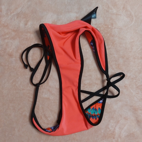 H&M Tropical Floral Print String Bikini Size 36B - Picture 3 of 8